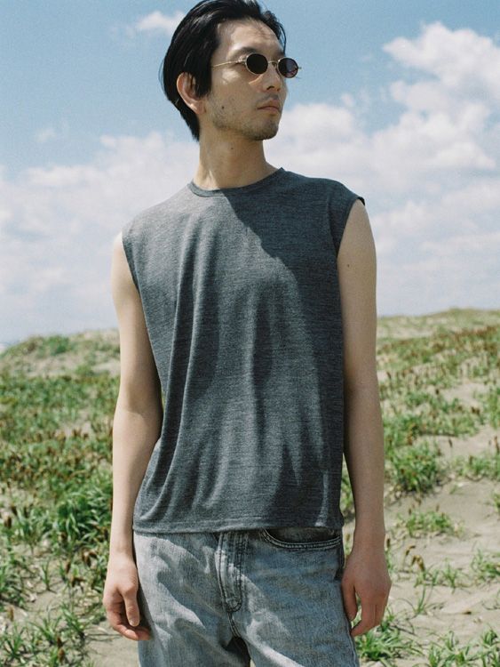 MERINO WOOL SLEEVELESS TEE