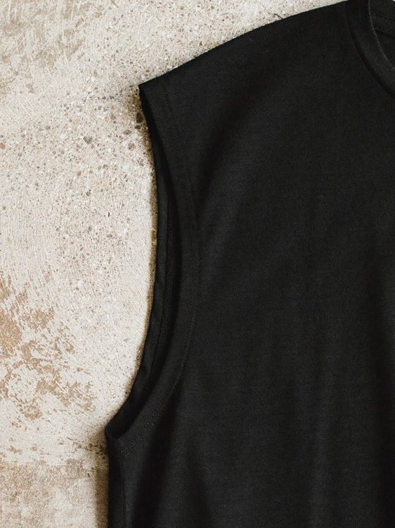 MERINO WOOL SLEEVELESS TEE