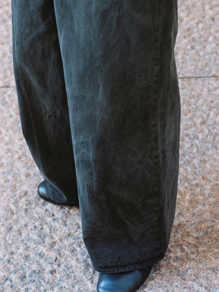 CRACK WASHED BAGGY DENIM PANTS