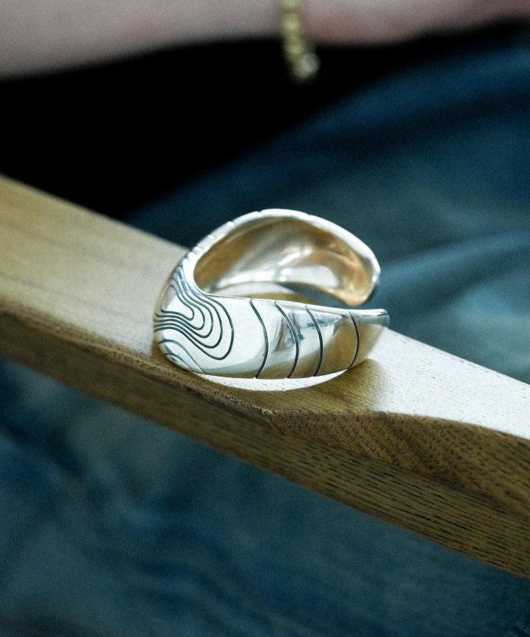 アクセサリー Llife FLAQUE BANGLE SILVER Llife FLAQUE BANGLE / 商品詳細ページ / LIDNM / Llife ONLINE STORE