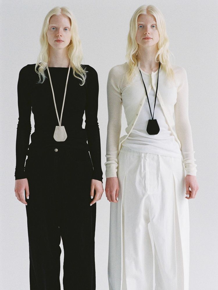 Llife LEATHER CLOCHETTE