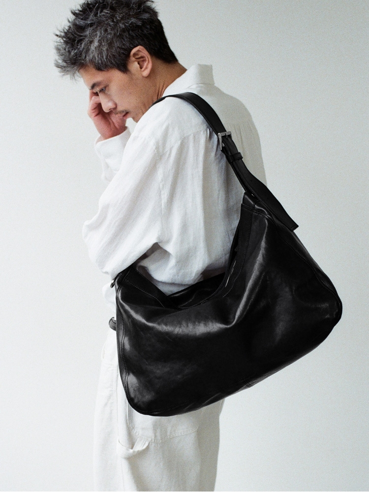 Llife POLISHED COW LEATHER NEWSPAPER BAG