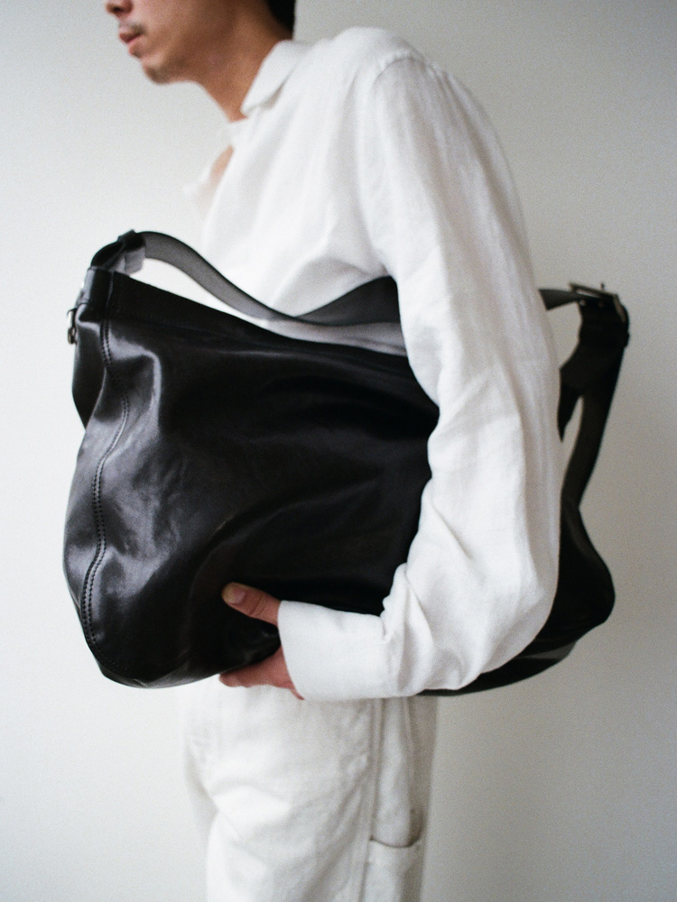 Llife POLISHED COW LEATHER NEWSPAPER BAG