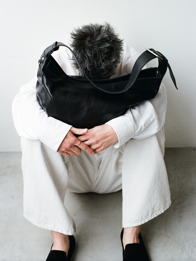 Llife POLISHED COW LEATHER NEWSPAPER BAG