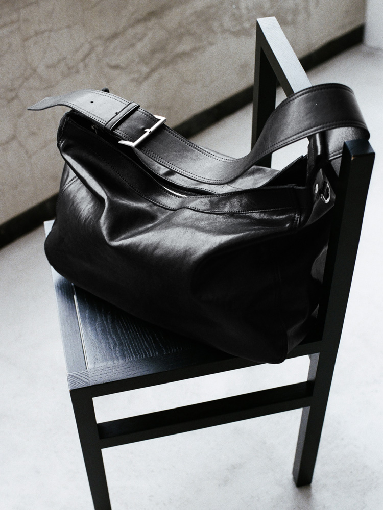 Llife POLISHED COW LEATHER NEWSPAPER BAG