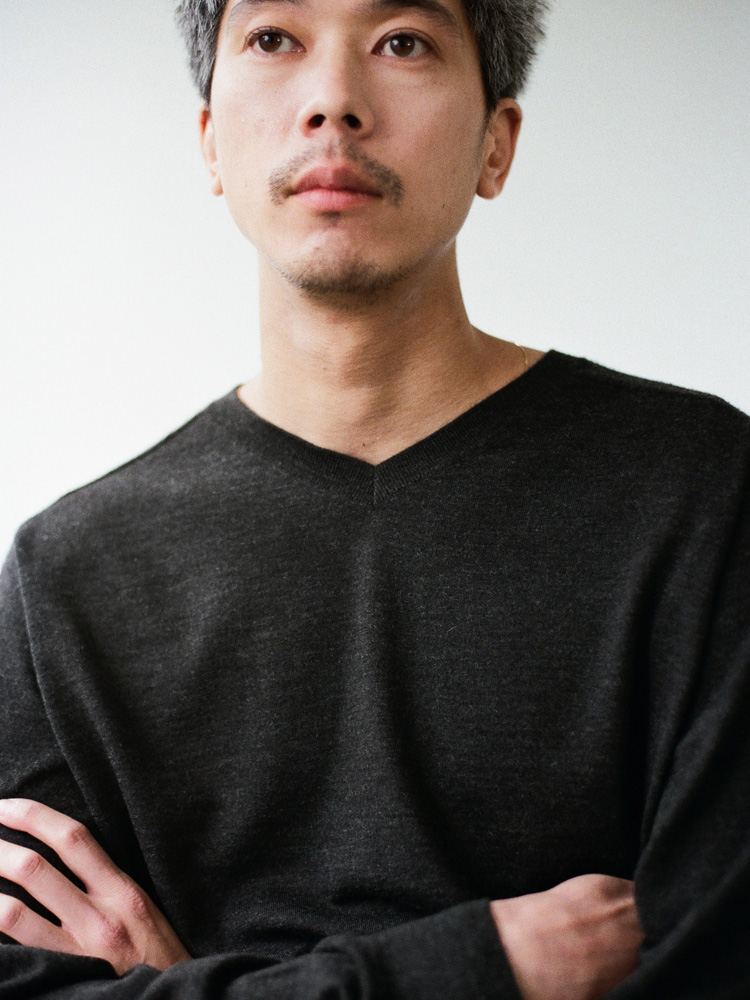 W/Si/Ca 18G V Neck Knit