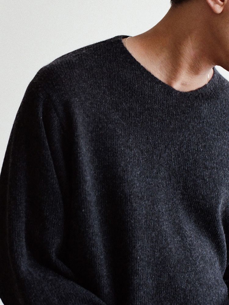 Cashmere Slouch V-neck