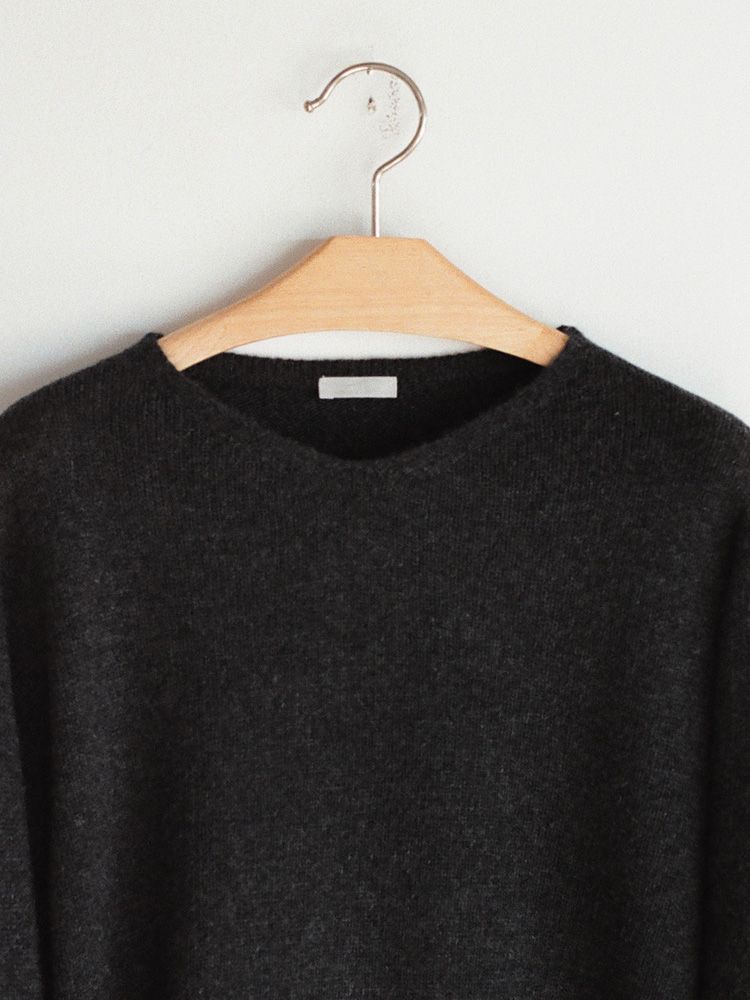 Cashmere Slouch V-neck