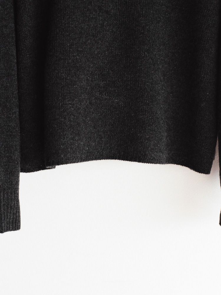 Cashmere Slouch V-neck