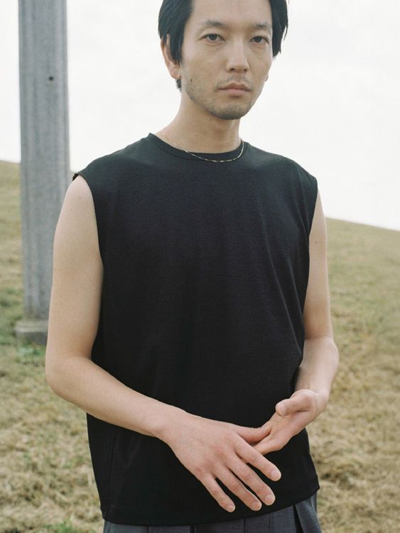 MERINO WOOL SLEEVELESS TEE