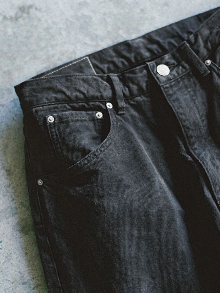 CRACK WASHED BAGGY DENIM PANTS