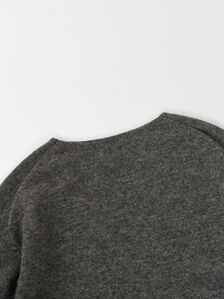 W/Ca Milled V-Neck Knit