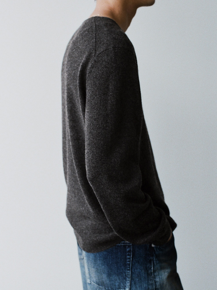W/Ca Milled V-Neck Knit