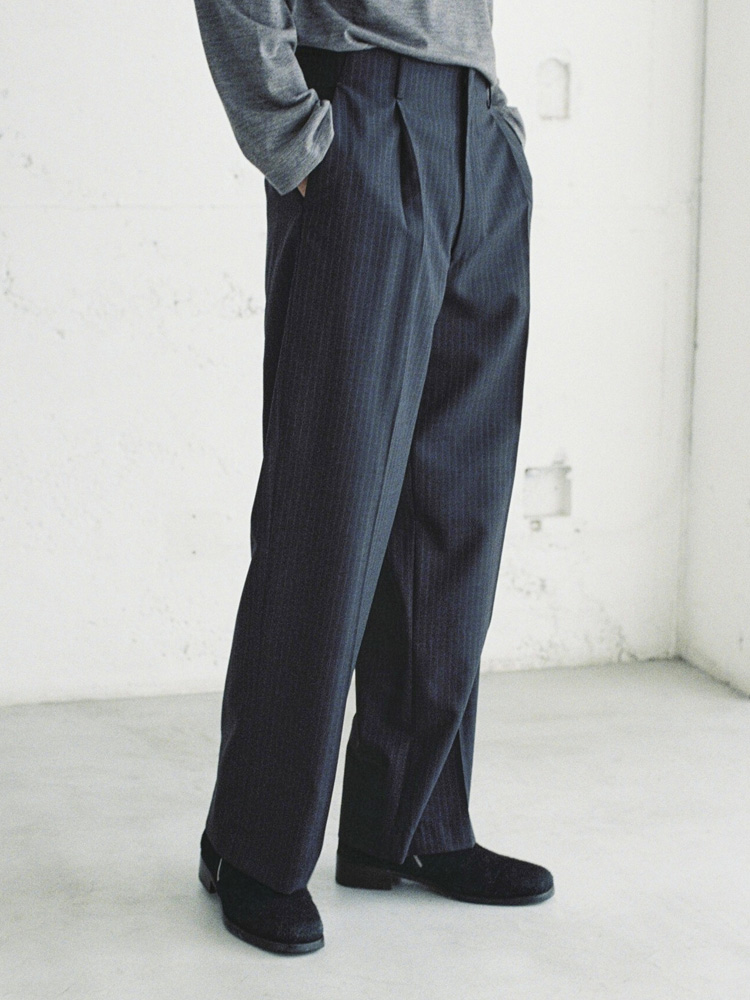 Wool Subtle Flare Slacks